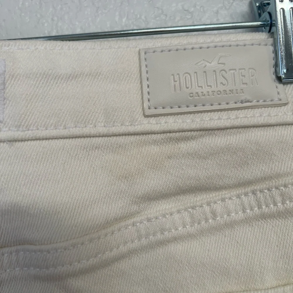 Hollister Ultra High Rise Vintage Straight Jeans Cream White Raw Hem Size 5L W27 - Picture 4 of 7